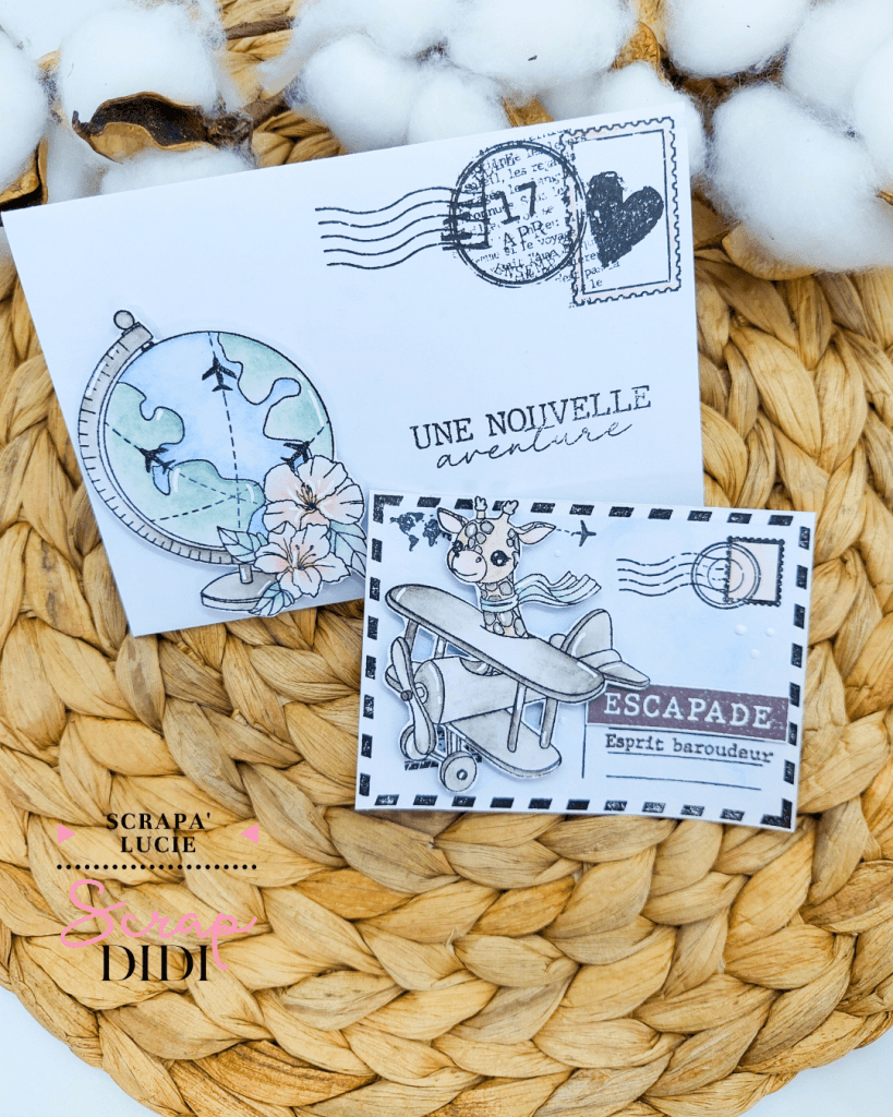 Carte postale « À l’aventure » – Création scrapbooking aquarelle et tampons