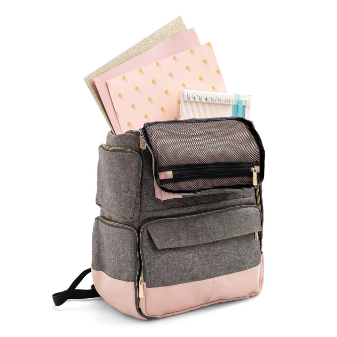 Crafter’s Backpack • Sac à dos de scrapbooking We R Makers