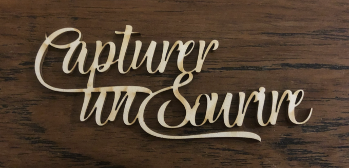 Capturer un sourire - Mot chipboard adhésif