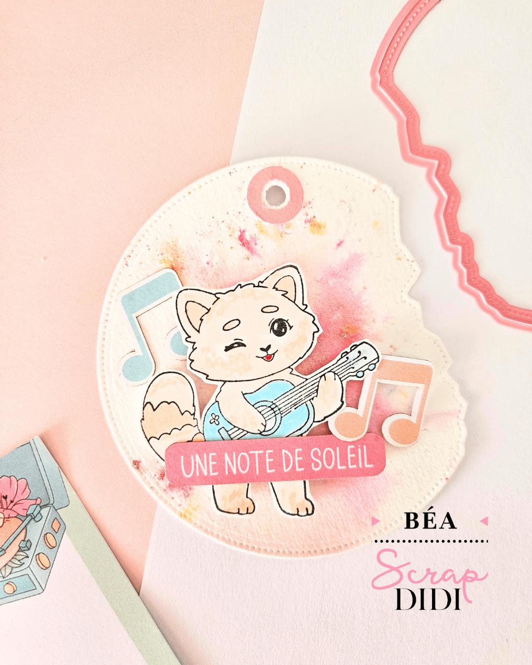 Création réalisée avec la box Un air de musique, matrice CD, panda et fond aux Magicals