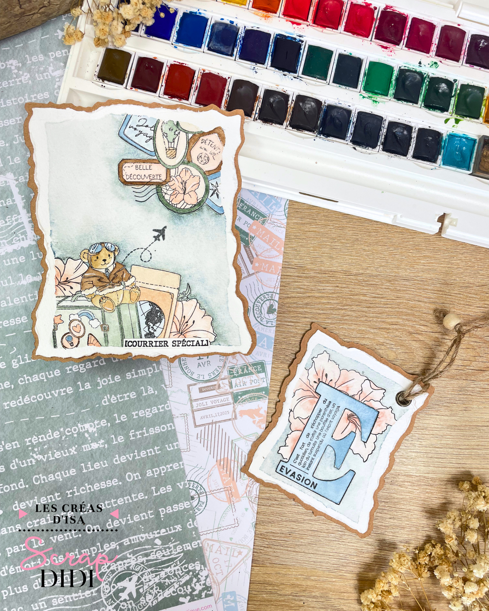 Duo carte et marque-page réalisé avec la collection Carnet de Bord de Scrap Didi, techniques de découpe, cache et colorisation à l’aquarelle pour un cadeau de fin d’année à la maîtresse
