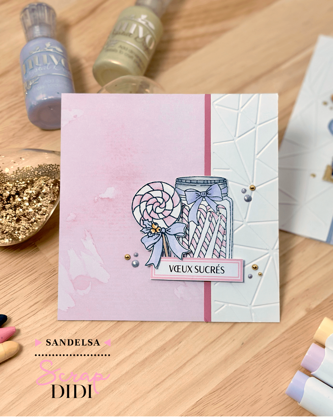 Deux cartes scrapbooking réalisées avec des techniques différentes : colorisation aux Neocolor et aux feutres à alcool, univers doux et gourmand Deux cartes scrapbooking réalisées avec des techniques différentes : colorisation aux Neocolor et aux feutres à alcool, univers doux et gourmand