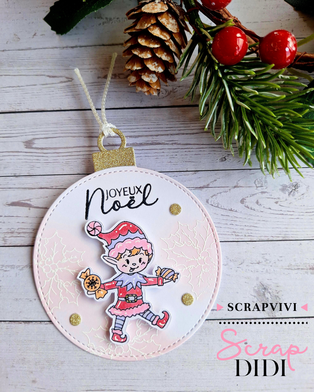 Étiquettes cadeaux de Noël scrapbooking réalisées avec la collection Douceurs d’Hiver Étiquettes cadeaux de Noël scrapbooking réalisées avec la collection Douceurs d’Hiver